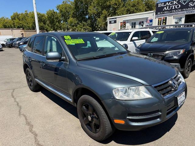Photo of 2006 Offroad Gray Volkswagen Touareg