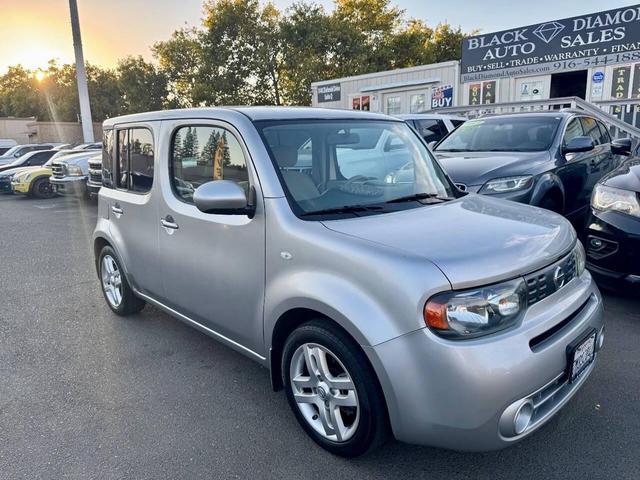 Photo of 2011 Chrome Silver Metallic Nissan Cube