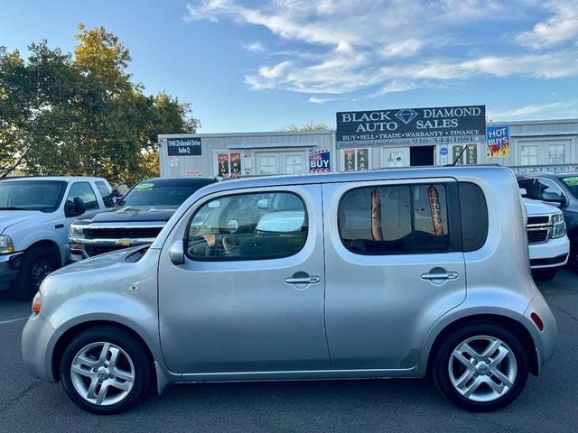 Photo of 2011 Chrome Silver Metallic Nissan Cube