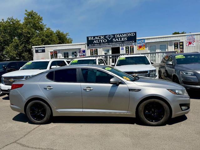 Photo of 2012 Satin Metal Kia Optima