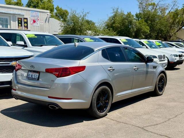Photo of 2012 Satin Metal Kia Optima