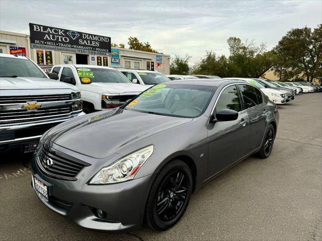 2015 Infiniti Q40