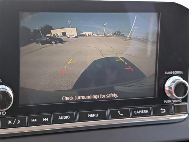 Photo of 2023 Mercury Gray Metallic Mitsubishi Outlander