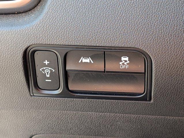 Photo of 2021 Glacial White Pearl Kia Sorento