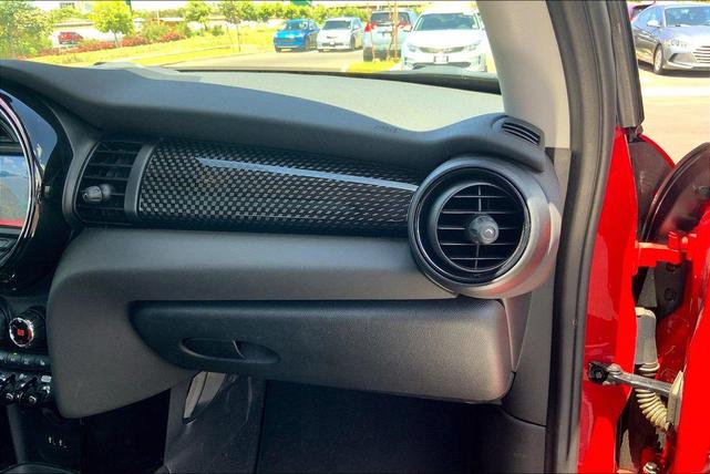 Photo of 2020 Chili Red MINI Hardtop