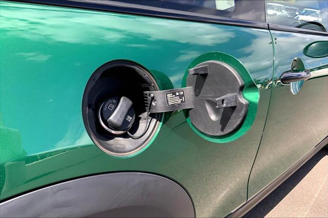 Photo of 2023 British Racing Green MINI Hardtop