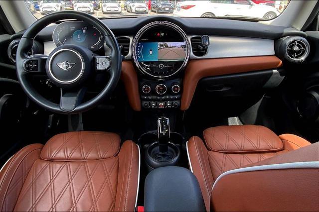 Photo of 2023 British Racing Green MINI Hardtop