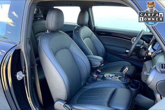 Photo of 2024 Black Metallic MINI Hardtop