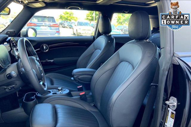 Photo of 2024 Black Metallic MINI Hardtop
