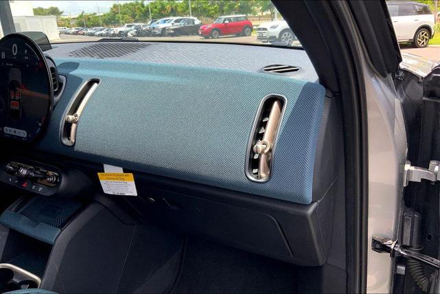 Photo of 2025 Silver MINI Countryman