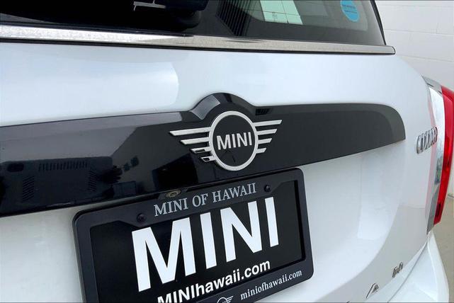 Photo of 2020 Light White MINI Countryman