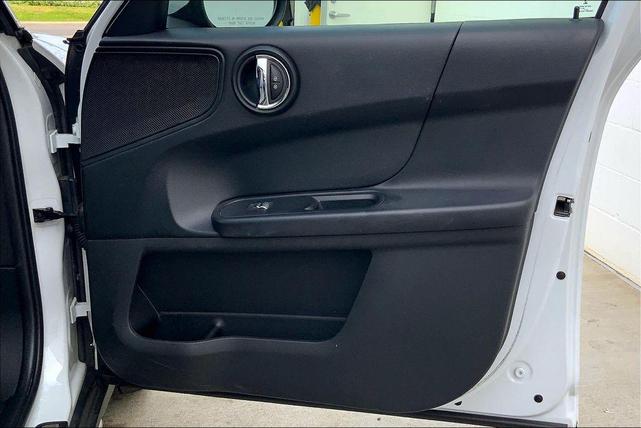 Photo of 2020 Light White MINI Countryman