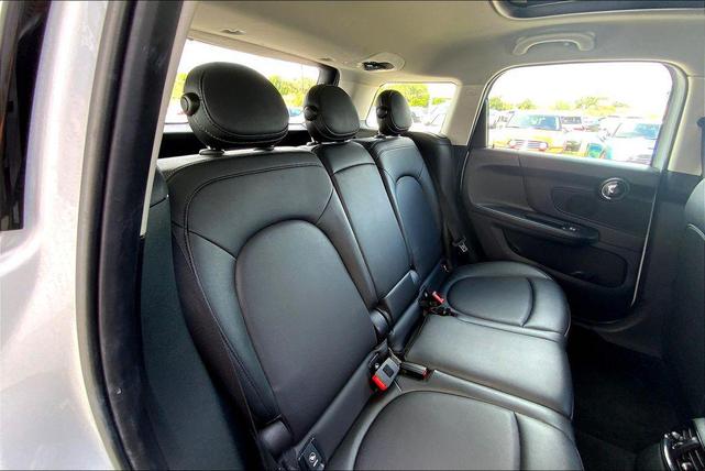 Photo of 2020 Light White MINI Countryman