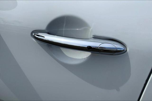 Photo of 2020 Light White MINI Countryman