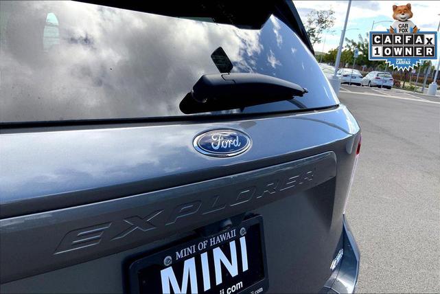 Photo of 2023 Carbonized Gray Metallic Ford Explorer