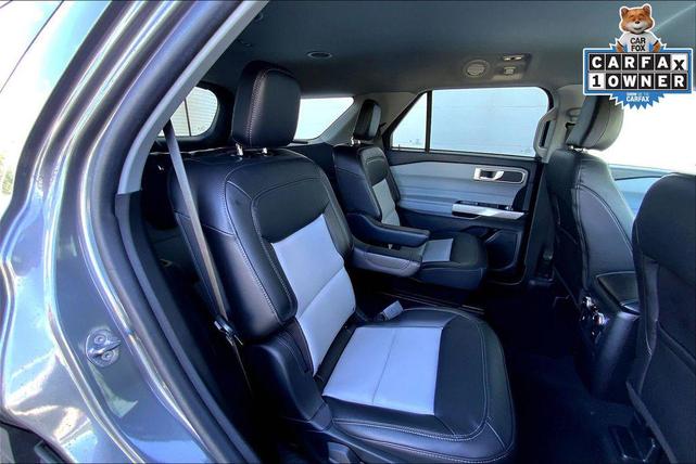 Photo of 2023 Carbonized Gray Metallic Ford Explorer