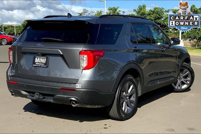 Photo of 2023 Carbonized Gray Metallic Ford Explorer