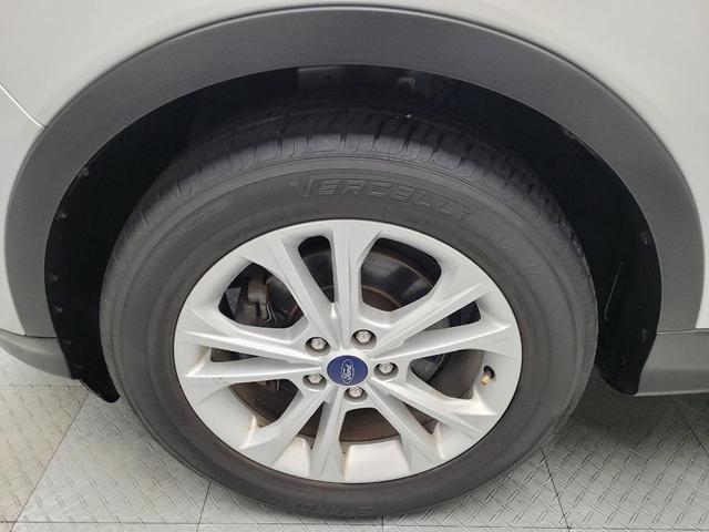 Photo of 2018 Magnetic Metallic Ford Escape