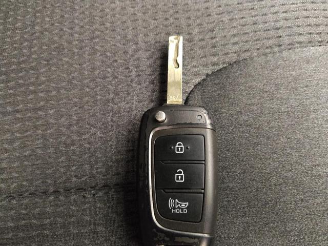 Photo of 2023 Shimmering Silver Hyundai SANTA FE