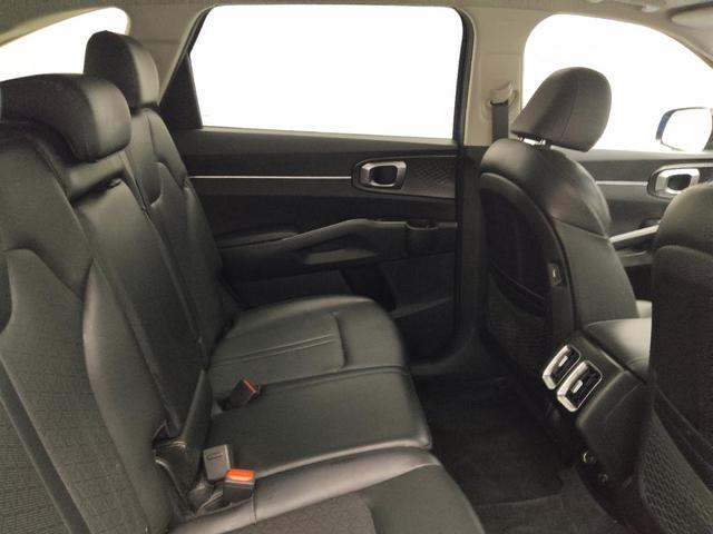 Photo of 2022 Sapphire Blue Kia Sorento