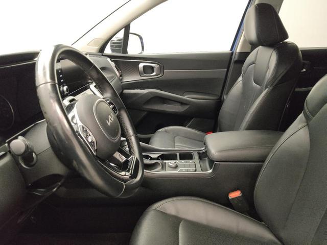 Photo of 2022 Sapphire Blue Kia Sorento