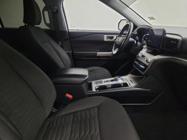 Photo of 2021 Gray Ford Explorer