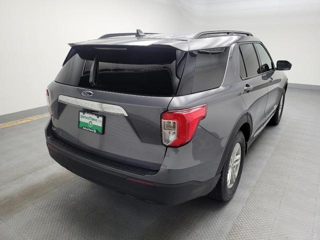 Photo of 2021 Gray Ford Explorer
