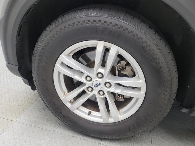 Photo of 2021 Gray Ford Explorer