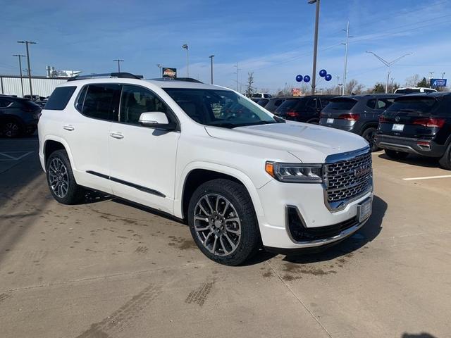 Photo of 2020 White Frost Tri-Coat GMC Acadia