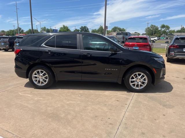 Photo of 2023 Mosaic Black Metallic Chevrolet Equinox