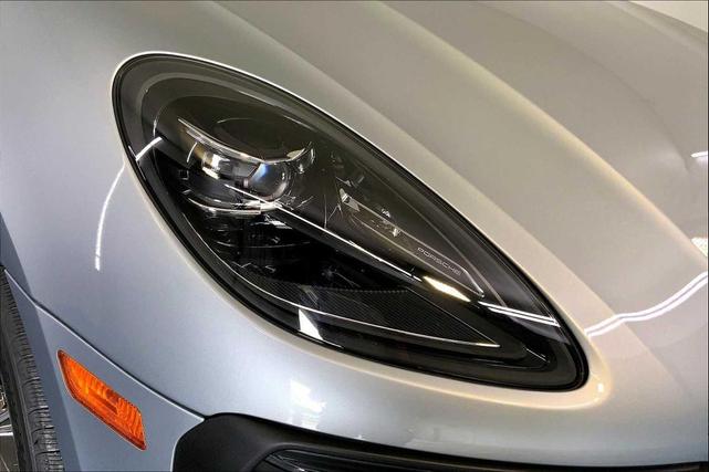 Photo of 2025 Dolomite Silver Metallic Porsche Macan