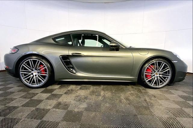 Photo of 2025 Aventurine Green Metallic Porsche 718 Cayman