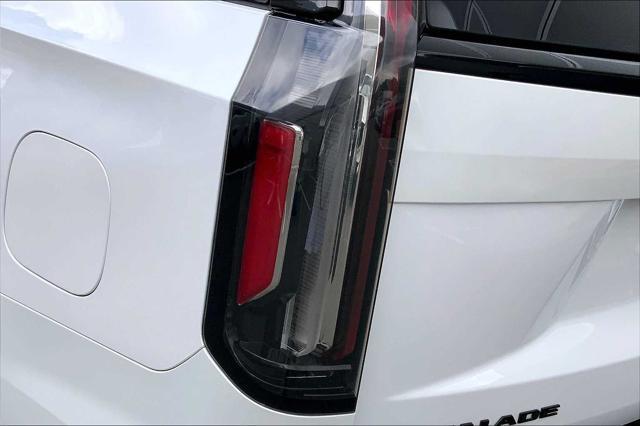 Photo of 2022 Crystal White Tricoat Cadillac Escalade
