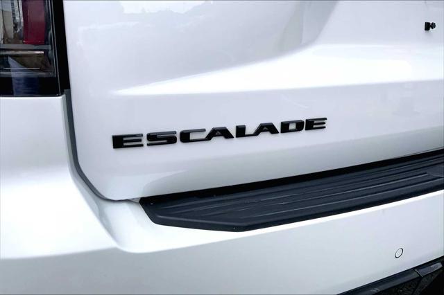 Photo of 2022 Crystal White Tricoat Cadillac Escalade
