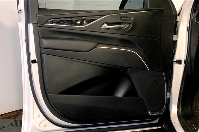 Photo of 2022 Crystal White Tricoat Cadillac Escalade
