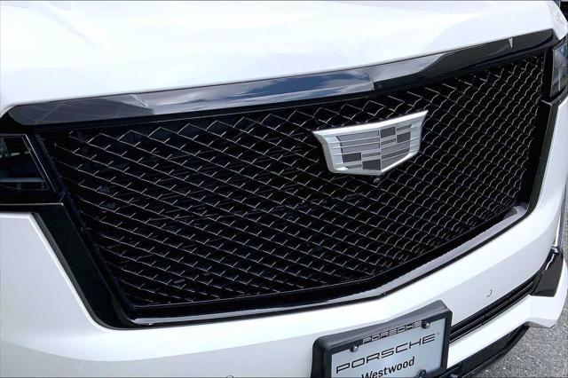 Photo of 2022 Crystal White Tricoat Cadillac Escalade