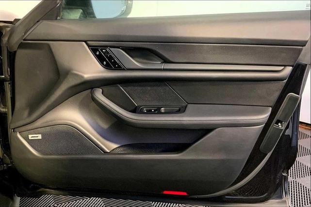 Photo of 2021 Jet Black Metallic Porsche Taycan