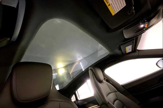 Photo of 2021 Jet Black Metallic Porsche Taycan