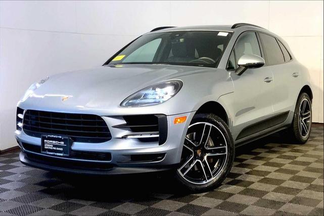 Photo of 2021 Dolomite Silver Metallic Porsche Macan
