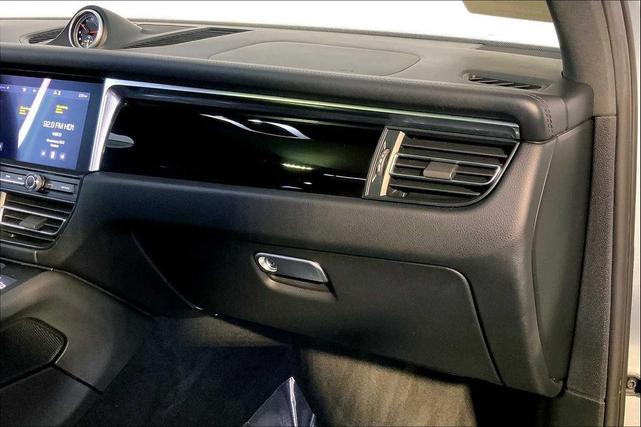 Photo of 2021 Dolomite Silver Metallic Porsche Macan