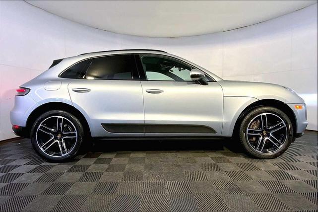 Photo of 2021 Dolomite Silver Metallic Porsche Macan