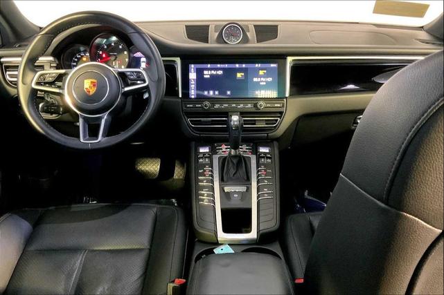 Photo of 2021 Dolomite Silver Metallic Porsche Macan