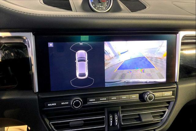 Photo of 2021 Dolomite Silver Metallic Porsche Macan