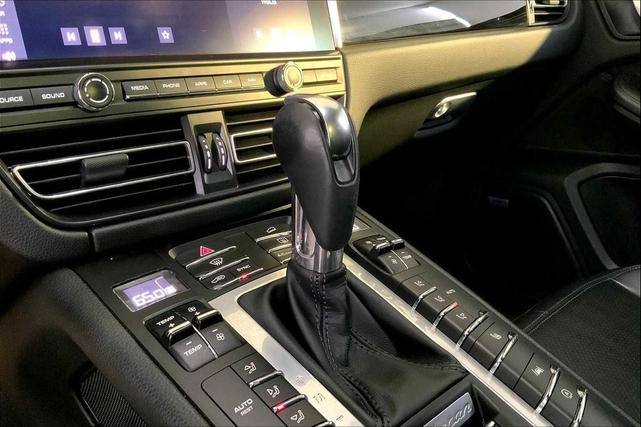 Photo of 2021 Dolomite Silver Metallic Porsche Macan