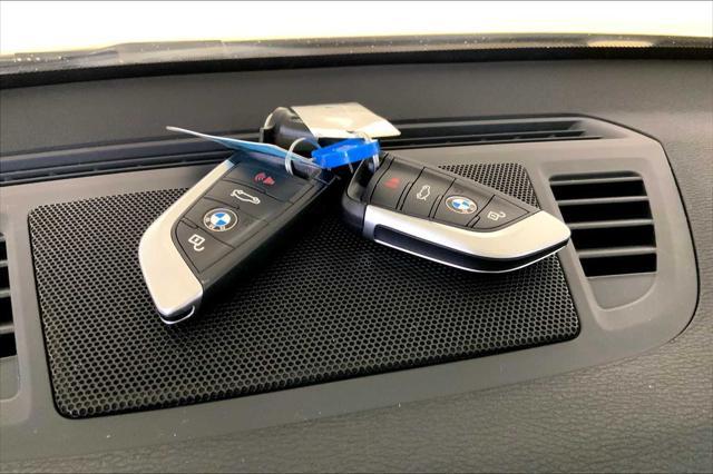 Photo of 2018 Mineral White Metallic BMW X1