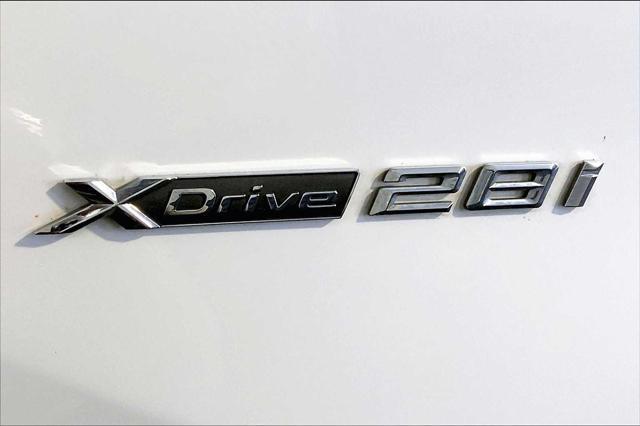 Photo of 2018 Mineral White Metallic BMW X1