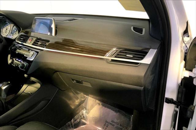 Photo of 2018 Mineral White Metallic BMW X1