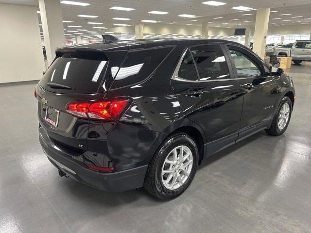 Photo of 2023 Mosaic Black Metallic Chevrolet Equinox