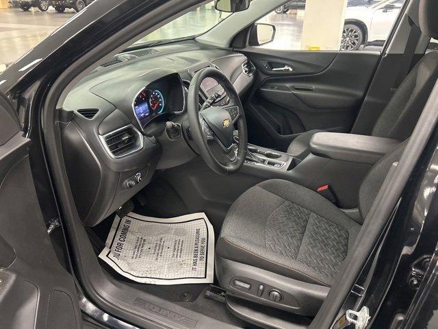 Photo of 2023 Mosaic Black Metallic Chevrolet Equinox