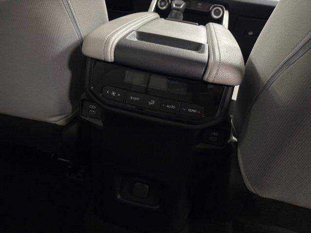 Photo of 2025 Pearl Toyota Grand Highlander